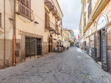 Foto Magazzino in Via Giuseppe Garibaldi, Tarquinia Centro Storico di 55 m²