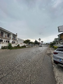 Foto Locale commerciale in via nazionale appia, Maddaloni di 35 m²