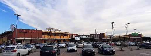 Foto Attività commerciale in Via Torino, San Francesco al Campo Centro