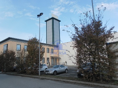 Foto Ufficio a Caponago di 227 m² con 3 locali in affitto