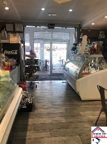 Foto Attività commerciale in via campana, Quarto di 100 m² con 2 locali