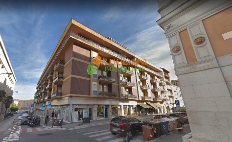 Foto Locale commerciale in Viale Elena, Campobasso Centro di 60 m²