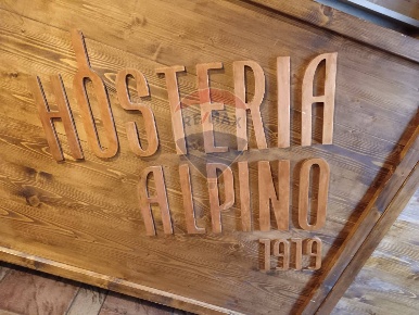 Foto Bar in Largo Diaz, Borgo Valbelluna Mel di 191 m² con 3 locali