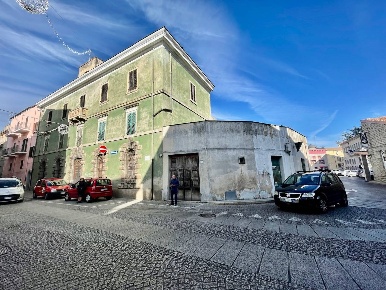 Foto Locale commerciale in Piazza Fumu Mossa, Buddusò di 120 m² in vendita