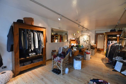 Foto Locale commerciale in Via Medail, Bardonecchia Centro di 95 m²