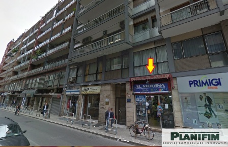 Foto Locale commerciale in Via Gian Giuseppe Carulli, Bari di 67 m²