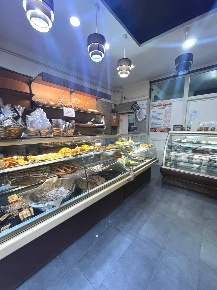 Foto Attività commerciale in Via Tribuni Della Plebe, Napoli Soccavo