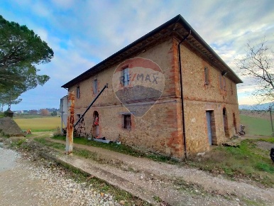 Foto Cessione attività in Via Montestradello, Marsciano con 5 locali