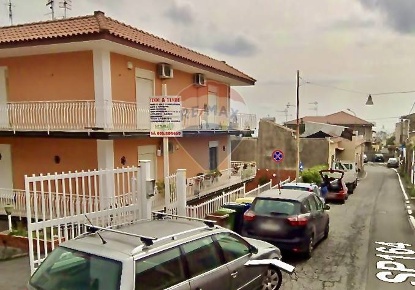 Foto Magazzino in Via Stazzione, Acireale di 119 m² in vendita