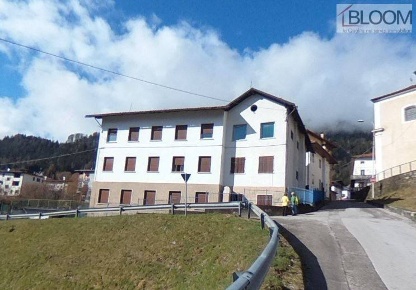 Foto Laboratorio in via Fanton, Calalzo di Cadore Centro di 450 m²