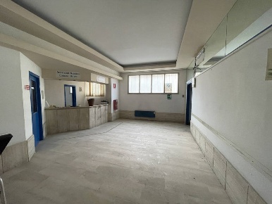 Foto Locale commerciale in via Vincenzo Cannizzaro, Reggio di Calabria