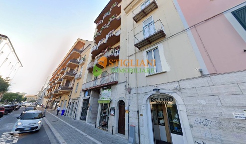 Foto Locale commerciale in Viale Elena, Campobasso Centro di 80 m²