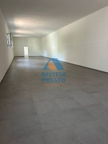 Foto Laboratorio a Vinci di 200 m² con 1 locali in affitto