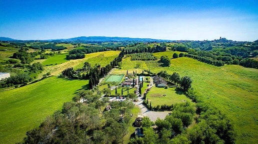 Foto Attività commerciale a Ponsacco di 1000 m² con 25 locali in vendita