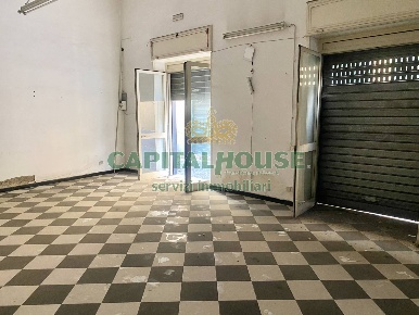 Foto Locale commerciale a Palma Campania Centro di 40 m² con 1 locali
