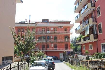 Foto Locale commerciale a Mercogliano di 55 m² con 1 locali in vendita