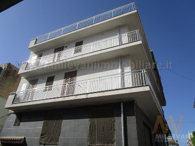 Foto Locale commerciale in Scicli - Via Noce, Scicli Centro di 90 m²