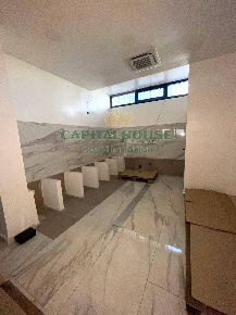 Foto Locale commerciale a Pomigliano d'Arco di 32 m² con 2 locali