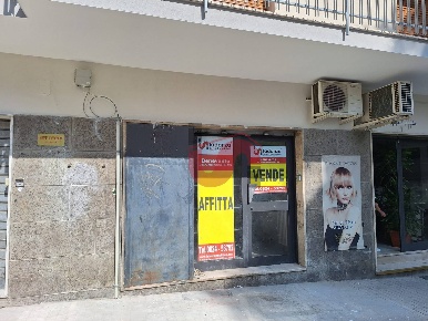 Foto Locale commerciale in Via Giustiniani, Benevento Sala, Mellusi