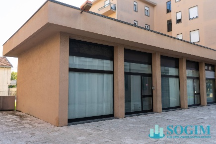 Foto Ufficio in Via Unione, Lurate Caccivio Centro di 80 m² con 3 locali