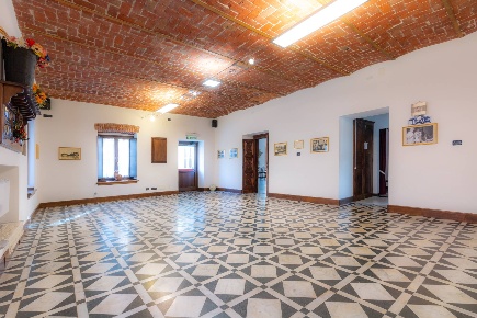 Foto Attività commerciale in Via Antica di Francia, Villar Focchiardo