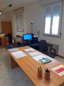 Foto Locale commerciale in via della boaria, Faenza di 120 m² con 4 locali