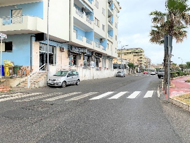 Foto Negozio in Via Lungomare Stefano Pugliese, Catanzaro Catanzaro Lido