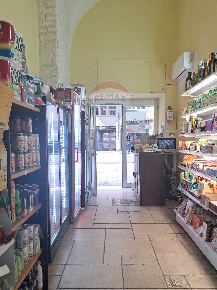Foto Locale commerciale in Corso Cavour, Bari Murat di 183 m² in vendita