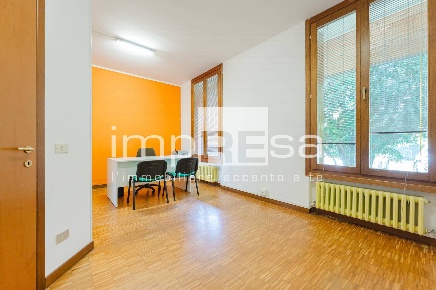 Foto Ufficio in istrana TV, Istrana Centro di 130 m² con 5 locali