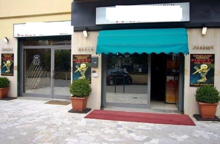 Foto Negozio in via marchesiello, Caserta Parco Cerasole di 120 m²