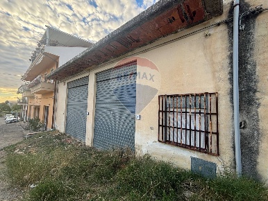 Foto Locale commerciale in Via Vincenzo De Paoli, Grammichele di 200 m²