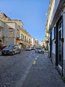 Foto Locale commerciale a Pomigliano d'Arco Centro di 50 m² con 1 locali