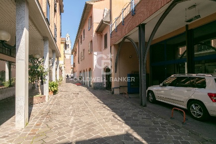 Foto Ufficio in ASSUNTA, Busto Arsizio Piazza Santa Maria di 102 m²
