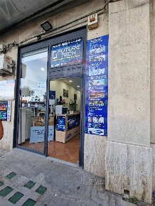 Foto Locale commerciale in Viale Mario Milazzo, Caltagirone Centro di 46 m²