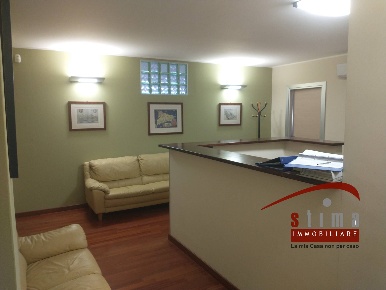 Foto Ufficio a Siracusa di 450 m² con 17 locali in vendita