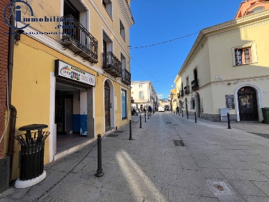 Foto Negozio in Corso Umberto, Tortolì Centro di 55 m² in vendita