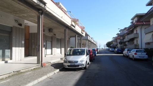 Foto Locale commerciale in Via delle lancette, Martinsicuro Centro