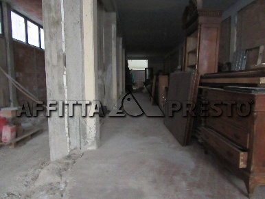 Foto Negozio a Meldola Centro di 265 m² in affitto