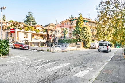Foto Ufficio in VIA DEI CAMPIGLI, Varese Casbeno di 66 m² con 2 locali