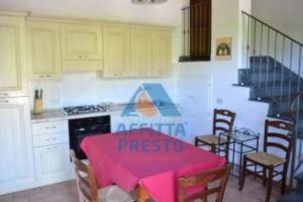 Foto Residence a Collesalvetti di 80 m² con 4 locali in affitto