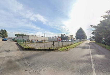Foto Locale commerciale in Via Somma, Cuggiono Centro di 6600 m² in affitto