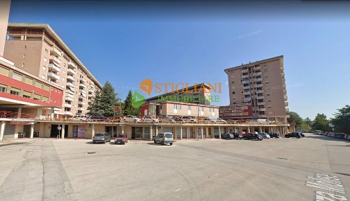 Foto Locale commerciale in Piazza Molise, Campobasso Via XXIV Maggio, CEP