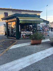 Foto Locale commerciale in Piazza Mario Cortesini, Orbetello Centro