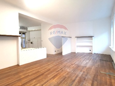 Foto Negozio in VIA MONTEBELLO, Busto Arsizio Piazza Santa Maria di 60 m²