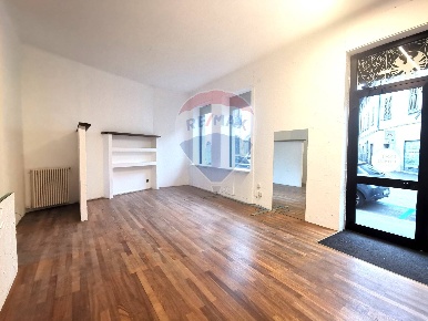 Foto Negozio in VIA MONTEBELLO, Busto Arsizio Piazza Santa Maria di 60 m²