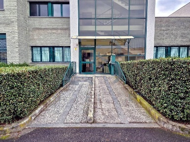 Foto Ufficio in Via Torino, Ciriè di 46 m² con 2 locali in vendita