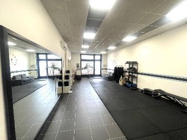 Foto Locale commerciale in VIA MARIA, Frosinone Madonna Della Neve di 72 m²