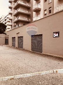 Foto Locale commerciale in Via Narici, Alcamo Semicentro di 862 m²