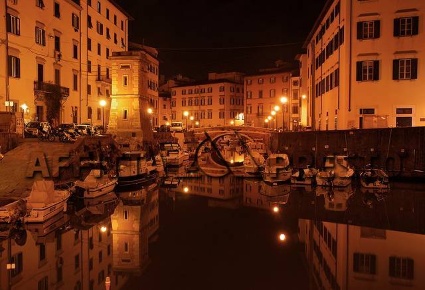 Foto Ufficio in Via Della Madonna, Livorno di 70 m² con 3 locali in affitto