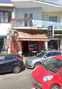 Foto Attività commerciale in Via Terracina, Napoli Fuorigrotta di 35 m²